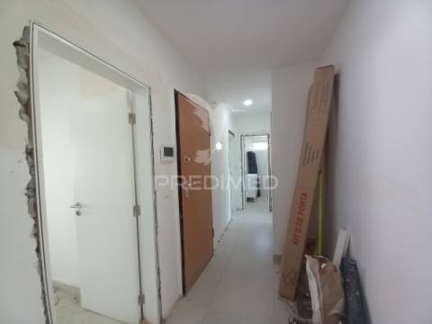 Apartamento t3-cacém-agualva-em remodelação raíz