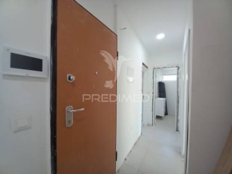 Apartamento t3-cacém-agualva-em remodelação raíz