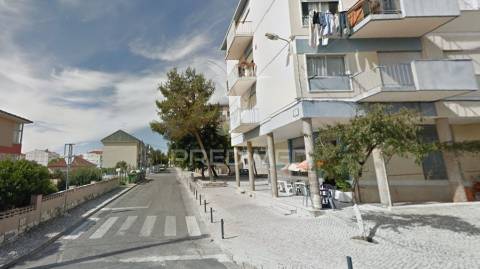 Apartamento t3-cacém-agualva-em remodelação raíz