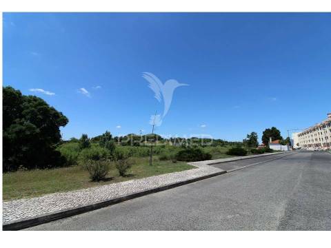 Lote prédio em santarém em urbanização de referência