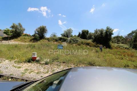 Lote prédio em santarém em urbanização de referência