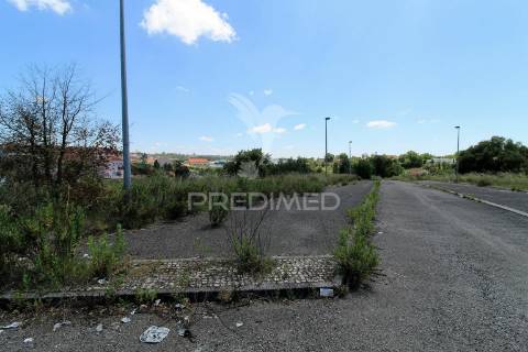 Lote prédio em santarém em urbanização de referência