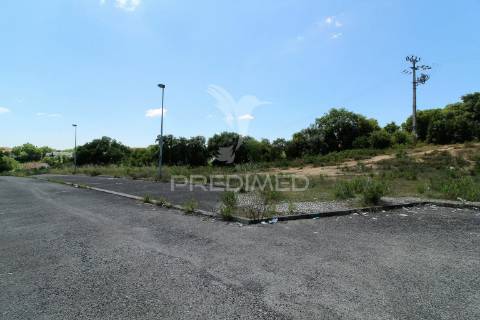 Lote prédio em santarém em urbanização de referência