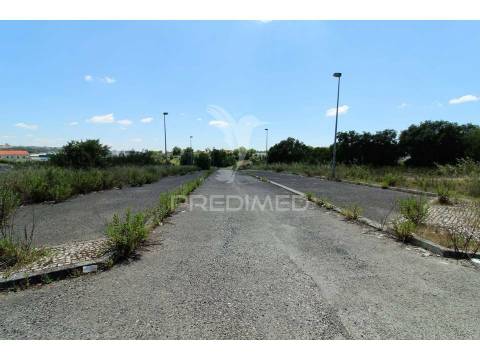 Lote prédio em santarém em urbanização de referência