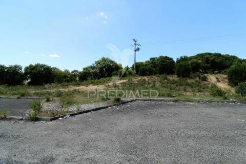 Lote prédio em santarém em urbanização de referência