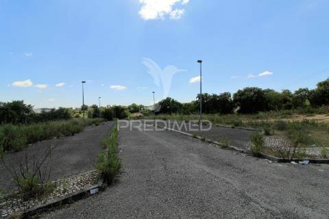 Lote prédio em santarém em urbanização de referência