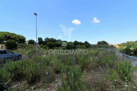 Lote prédio em santarém em urbanização de referência