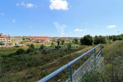 Lote prédio em santarém em urbanização de referência