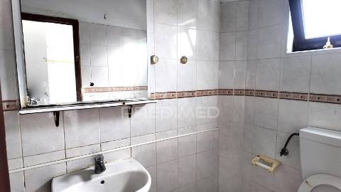 Moradia com 150 m2 em são teotónio, a 7 km da praia