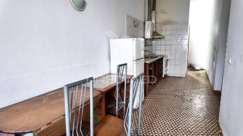 Moradia com 150 m2 em são teotónio, a 7 km da praia