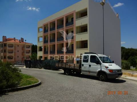 Lote para prédio em  santarém em urbanização de referência