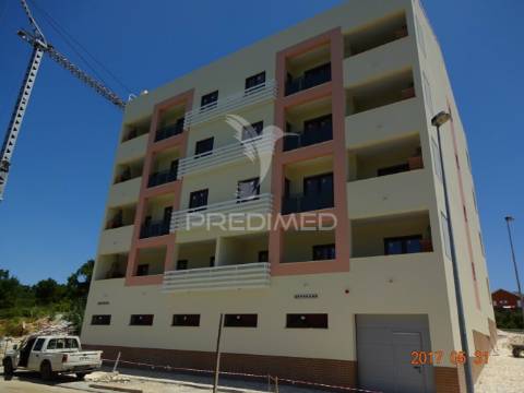 Lote para prédio em  santarém em urbanização de referência