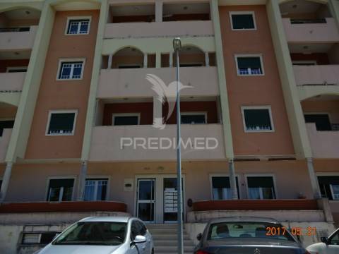 Lote para prédio em  santarém em urbanização de referência