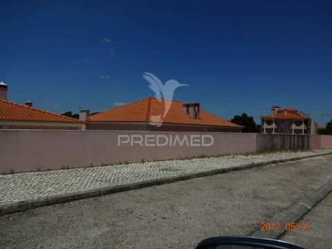 Lote para prédio em  santarém em urbanização de referência