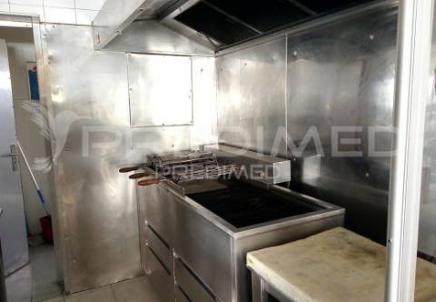 Marteleira. restaurante totalmente equipado