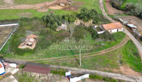 Quintinha com 3 ruínas a 20 km da praia da zambujeira