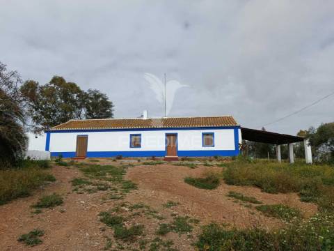 Herdade com monte alentejano - serpa