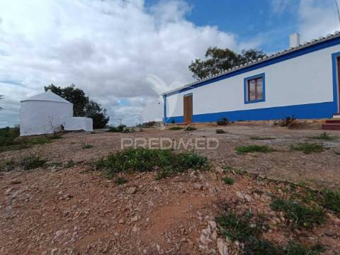 Herdade com monte alentejano - serpa