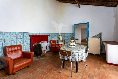 Herdade com monte alentejano - serpa