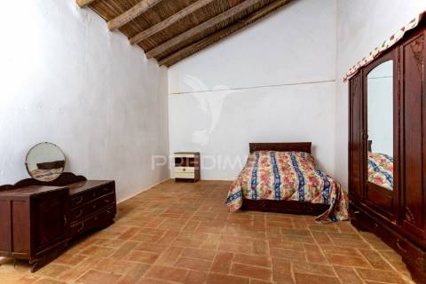 Herdade com monte alentejano - serpa