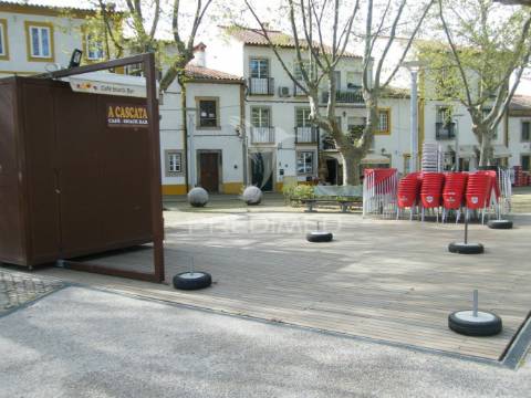 Restaurante bem localizado em nisa 