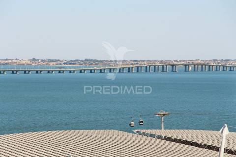 Escritório novo com vista rio - parque das nações