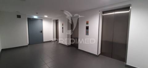 Escritório novo com vista rio - parque das nações