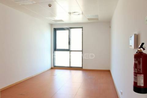 Escritório com vista rio e estacionamento - lisboa