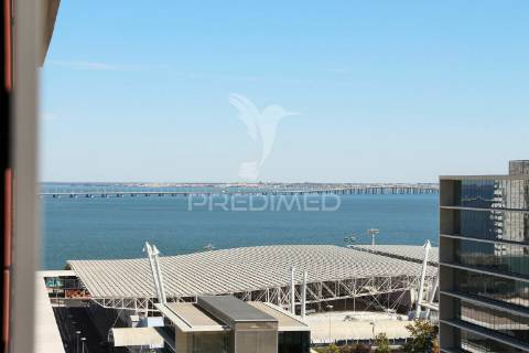 Escritório novo com vista rio - parque das nações