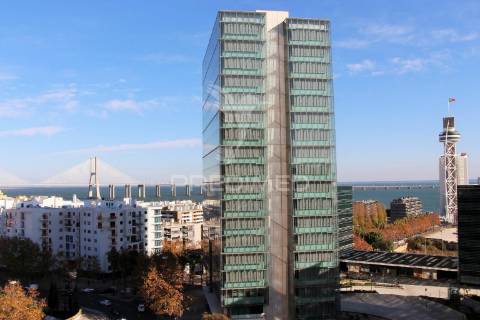 Escritório com vista rio e estacionamento - lisboa