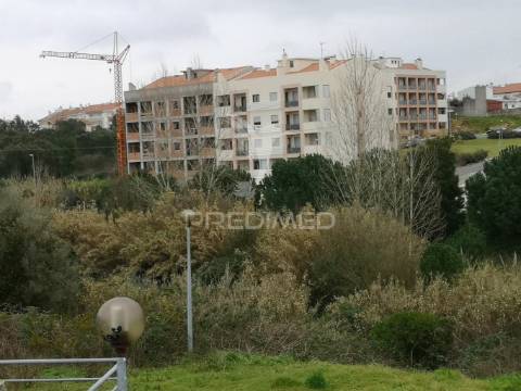 Lote prédio em santarém em urbanização de referência