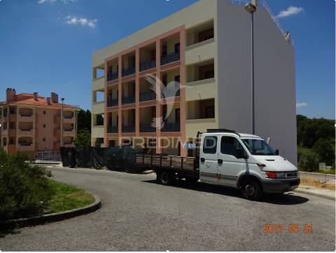 Lote prédio em santarém em urbanização de referência