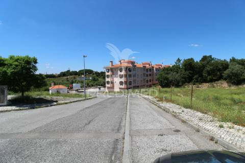 Lote prédio em santarém em urbanização de referência