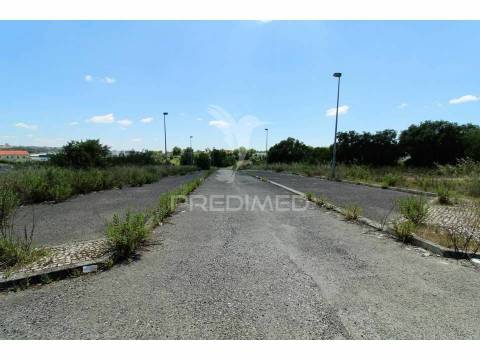 Lote prédio em santarém em urbanização de referência