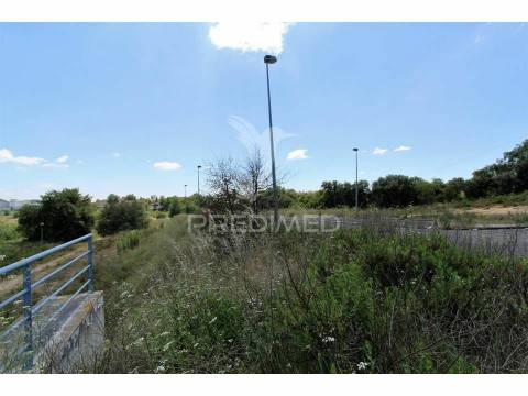 Lote prédio em santarém em urbanização de referência