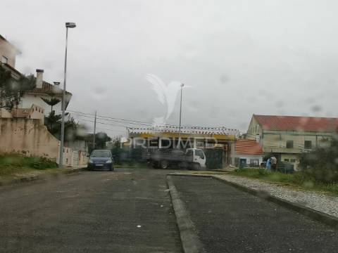 Lote prédio em santarém em urbanização de referência