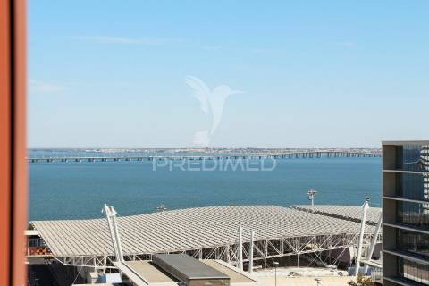 Escritório novo, vista rio - parque das nações