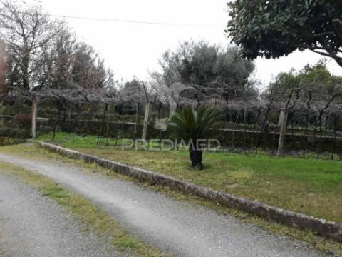 Moradia  t7 com terreno em ponte lima