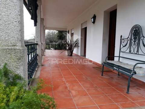 Moradia  t7 com terreno em ponte lima