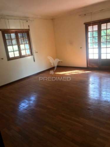 Moradia  t7 com terreno em ponte lima