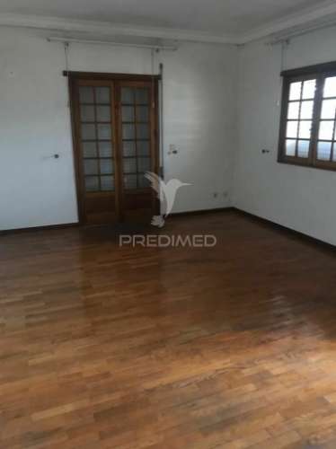 Moradia  t7 com terreno em ponte lima