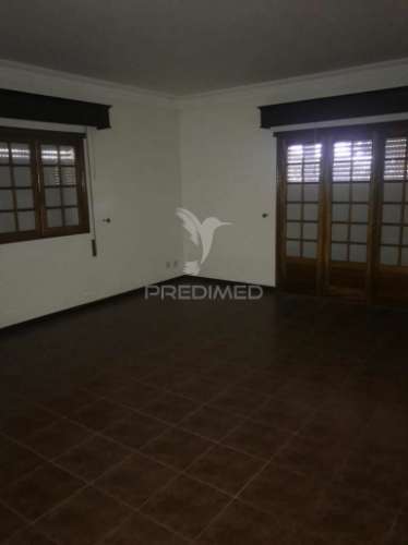 Moradia  t7 com terreno em ponte lima