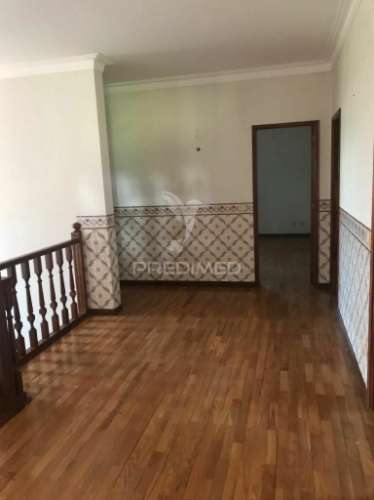 Moradia  t7 com terreno em ponte lima