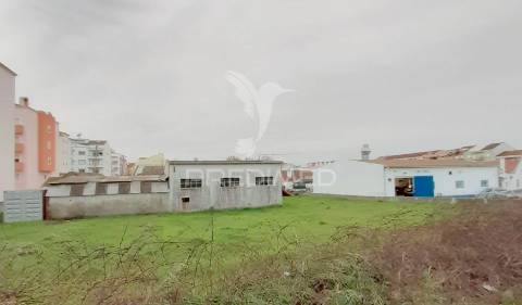 Terreno com viabilidade para 25 fogos