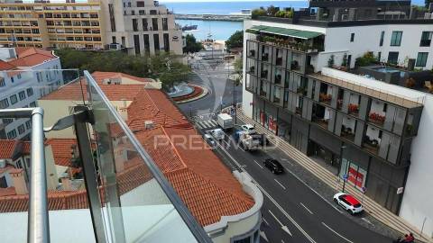 Apartamento t4 no coração do funchal, centro comercial la-vie.