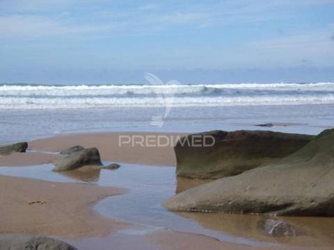 Montoito. casa rústica para recuperar junto à praia