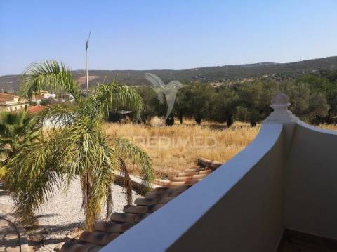 Loulé - moradia com 4 quartos / villa with 4 bedrooms