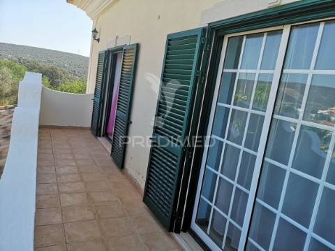 Loulé - moradia com 4 quartos / villa with 4 bedrooms