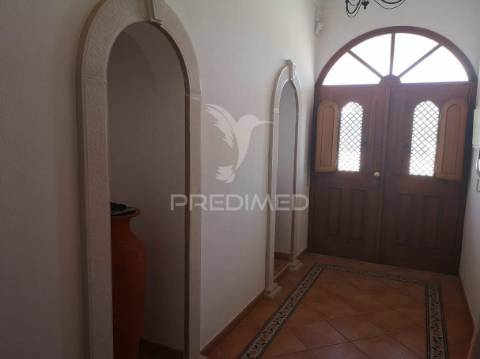 Loulé - moradia com 4 quartos / villa with 4 bedrooms