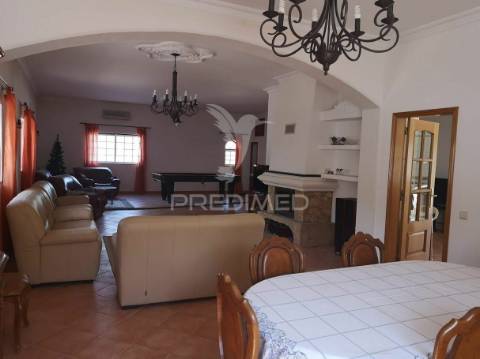 Loulé - moradia com 4 quartos / villa with 4 bedrooms